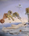 Traum  verursacht durch den Flug einer Biene um einen Granatapfel Surrealismus